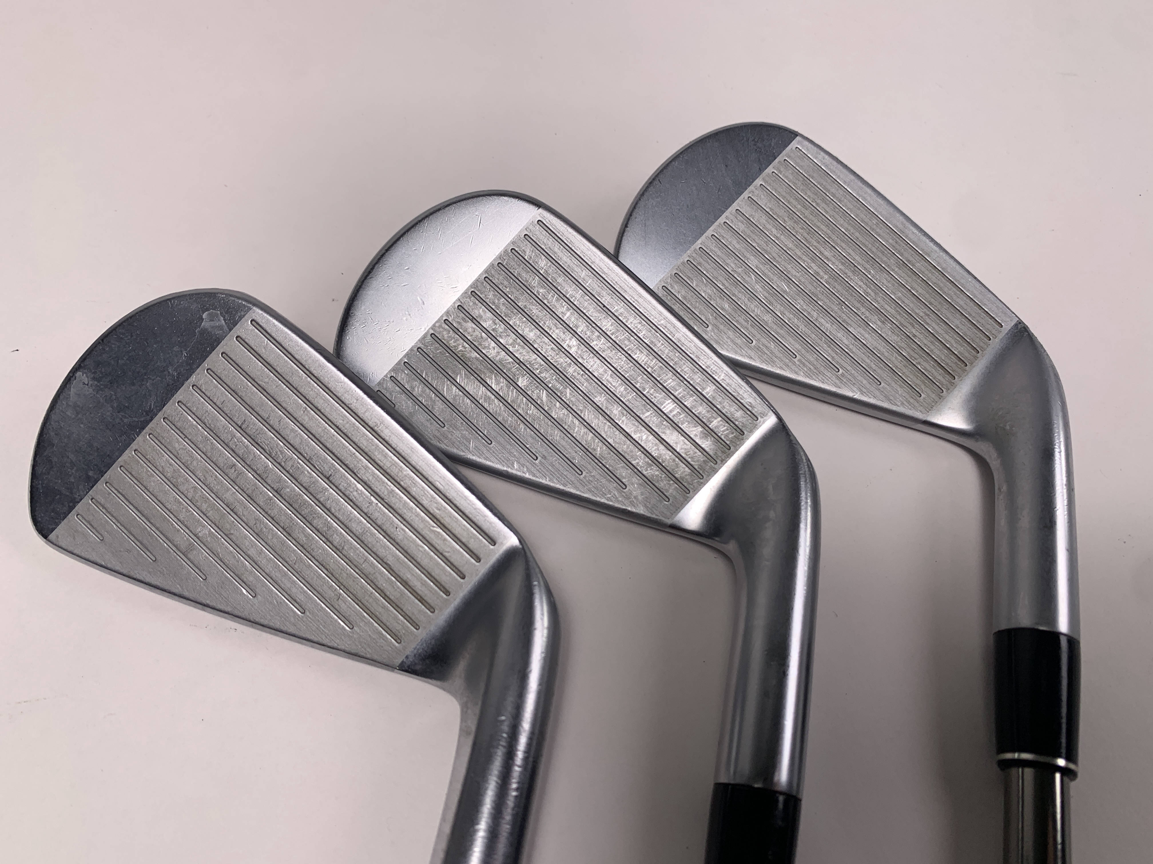 LEFTY Srixon ZX7 MKII Iron Set 4-PW UST Mamiya Recoil 95 F3
