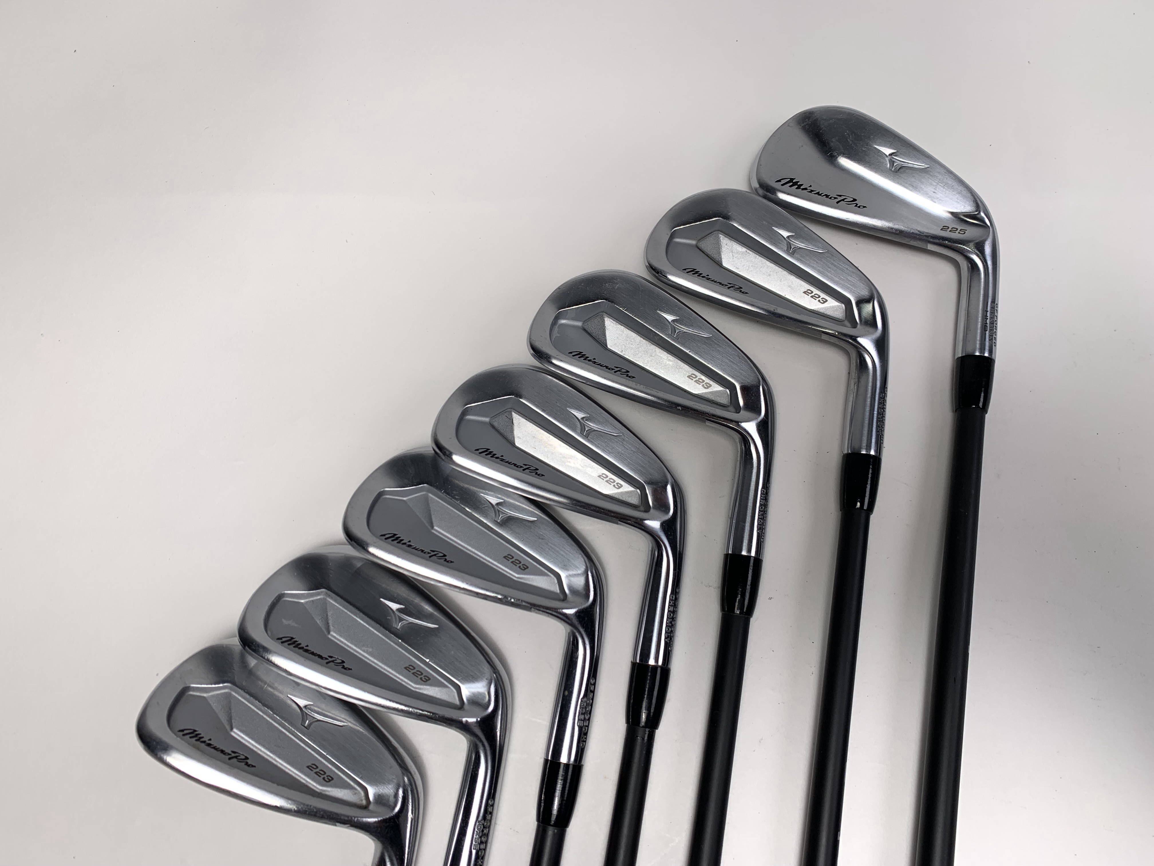 Mizuno Pro 223 Iron Set 4-PW Fujikura Axiom VeloCore 125g