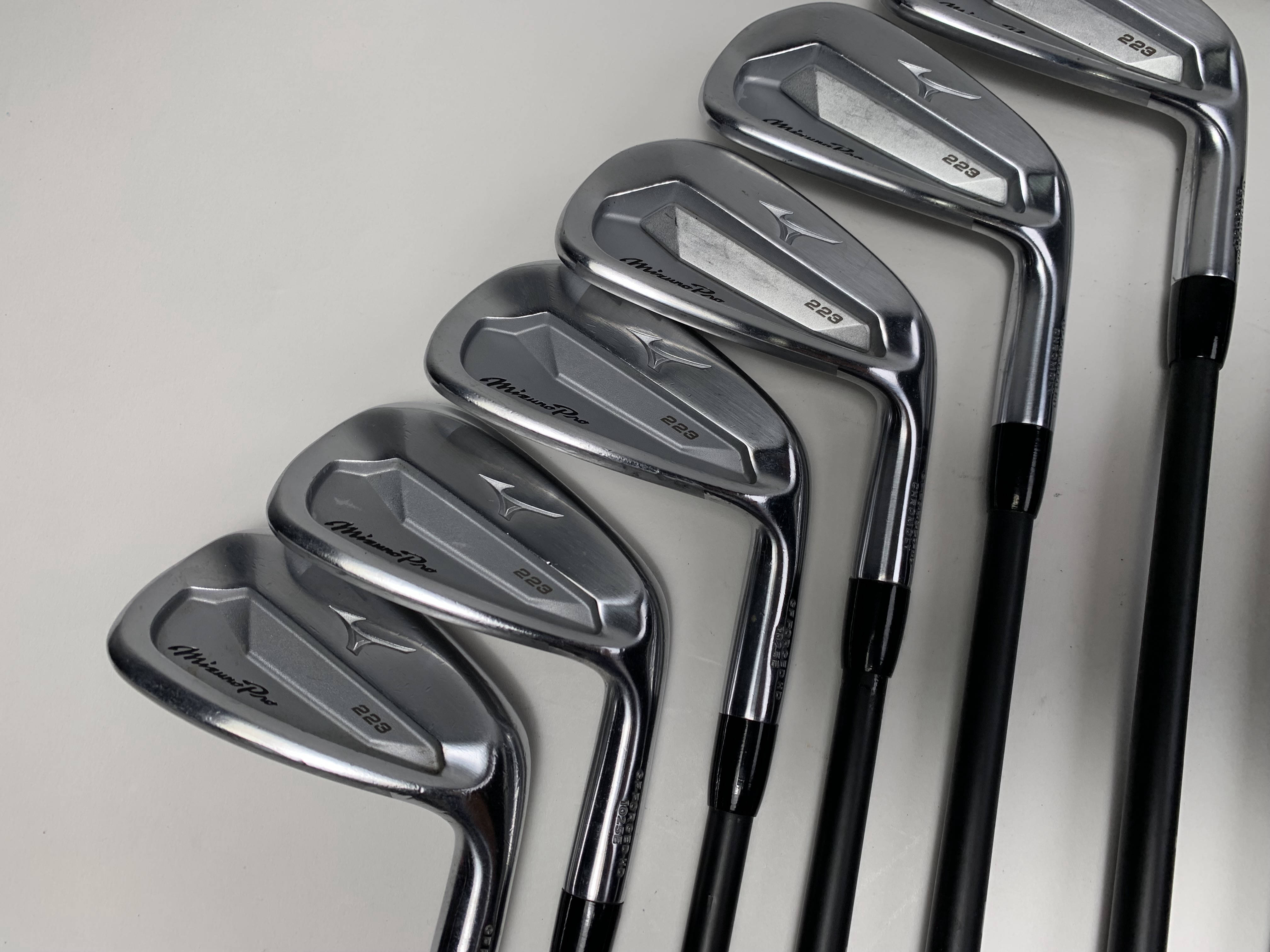 Mizuno Pro 223 Iron Set 4-PW Fujikura Axiom VeloCore 125g