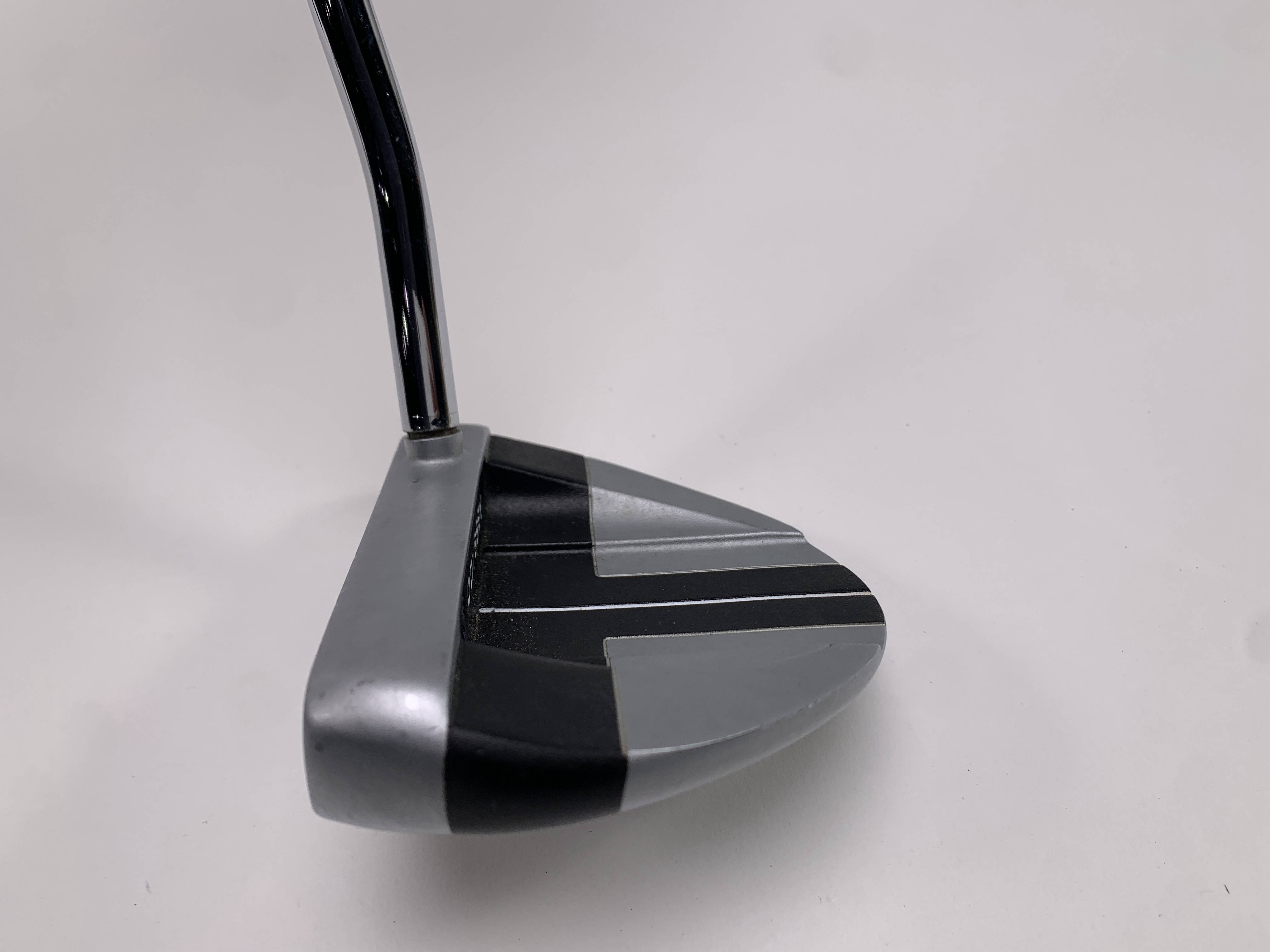 Odyssey Works Versa V-Line Putter 33