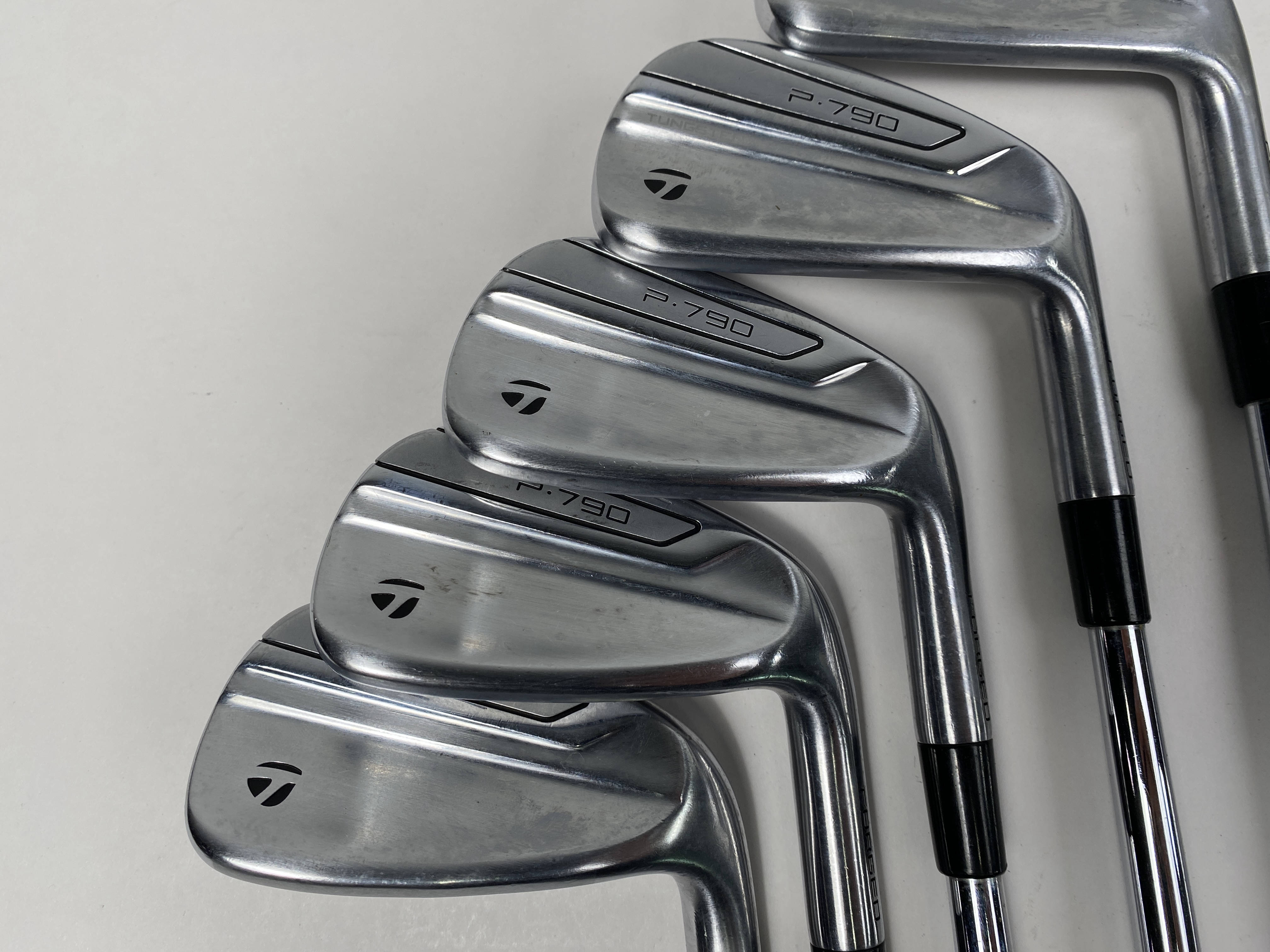 TaylorMade P790 2019 Iron Set 4-PW Dynamic Gold S300 VSS Pro Stiff