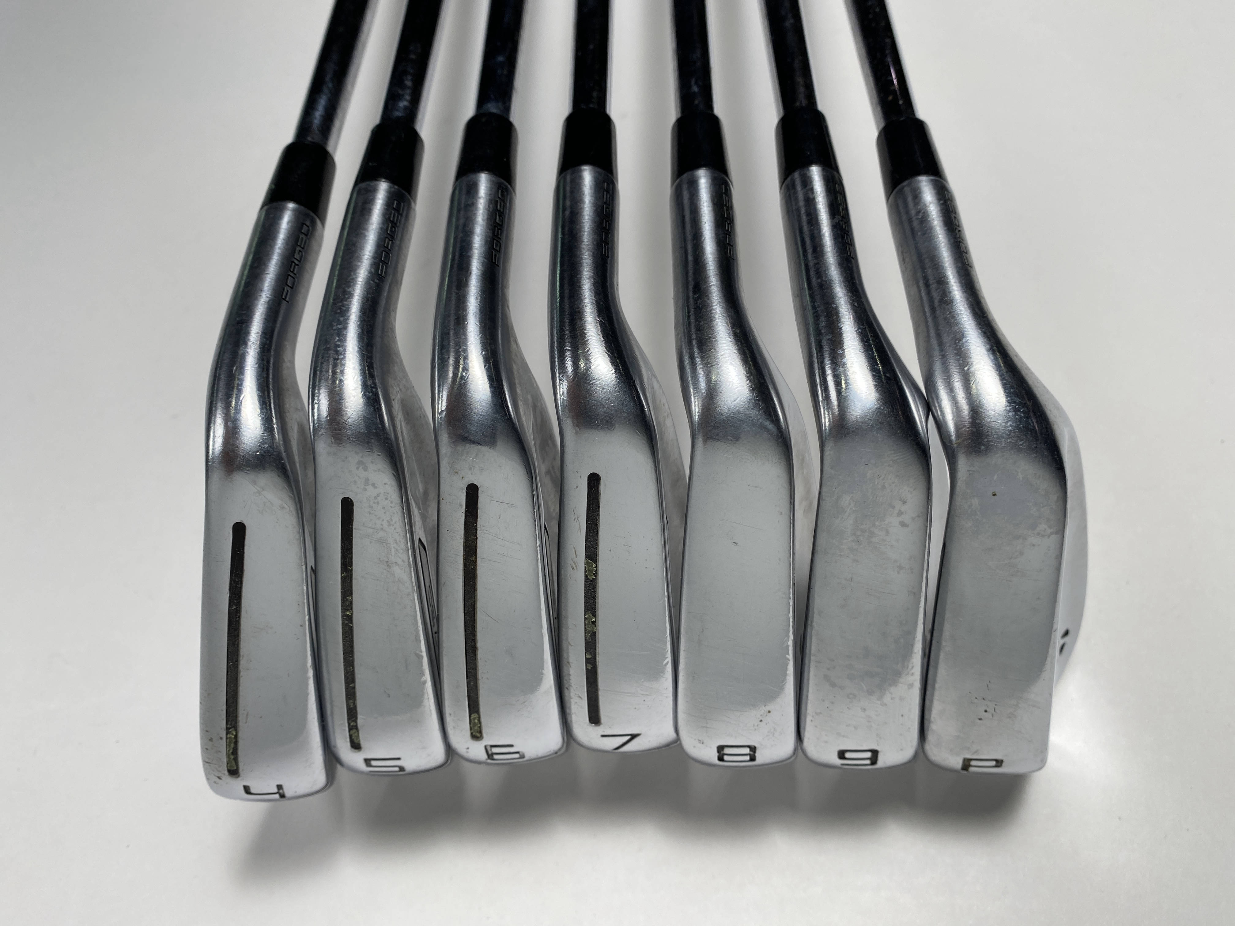 TaylorMade P790 2019 Iron Set 4-PW Dynamic Gold S300 VSS Pro Stiff