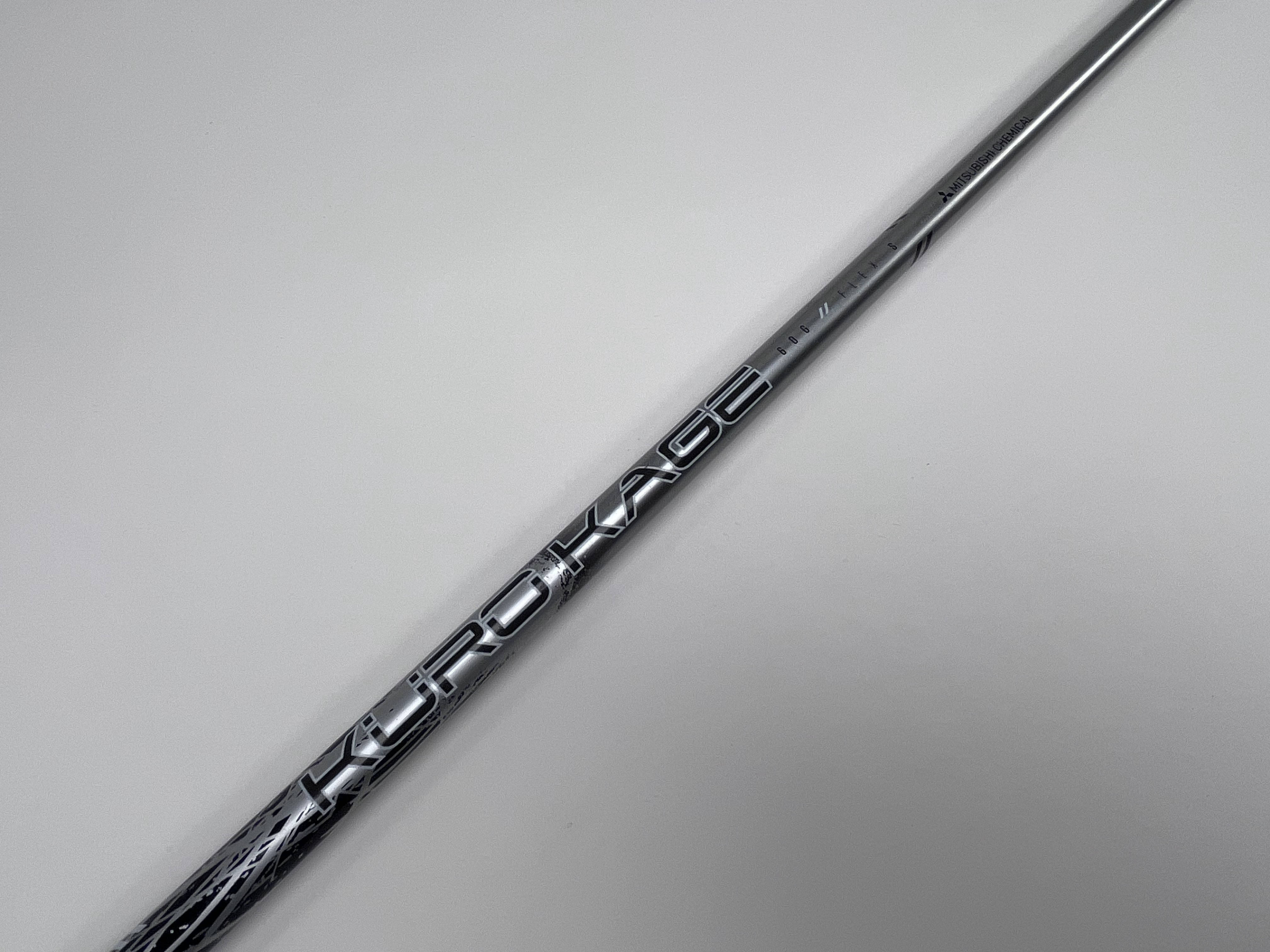 TaylorMade SIM2 MAX Driver 9* Kuro Kage Silver Series 60g Stiff RH