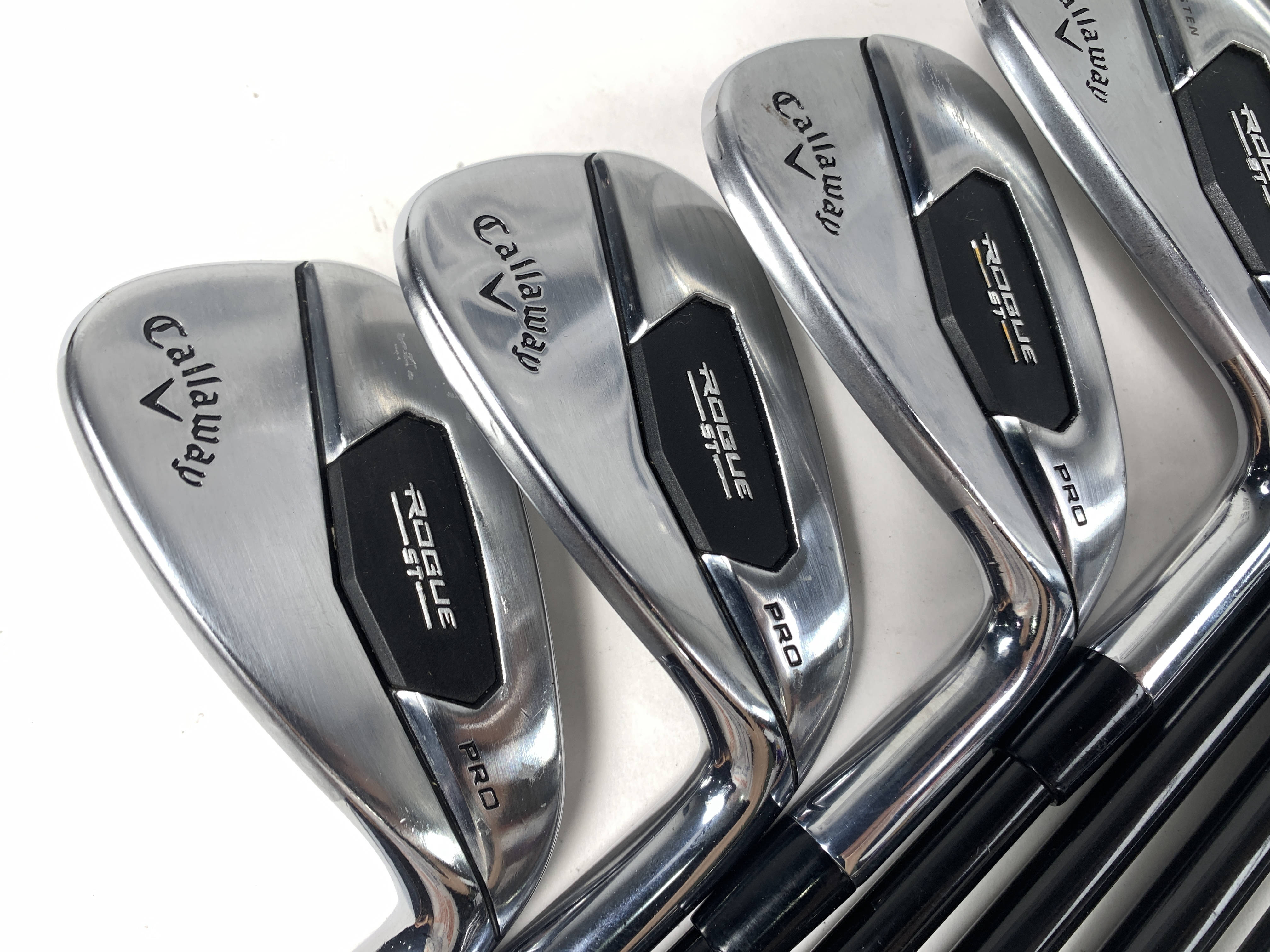 Callaway Rogue ST Pro Iron Set 4-PW Tensei White AV Series 75g