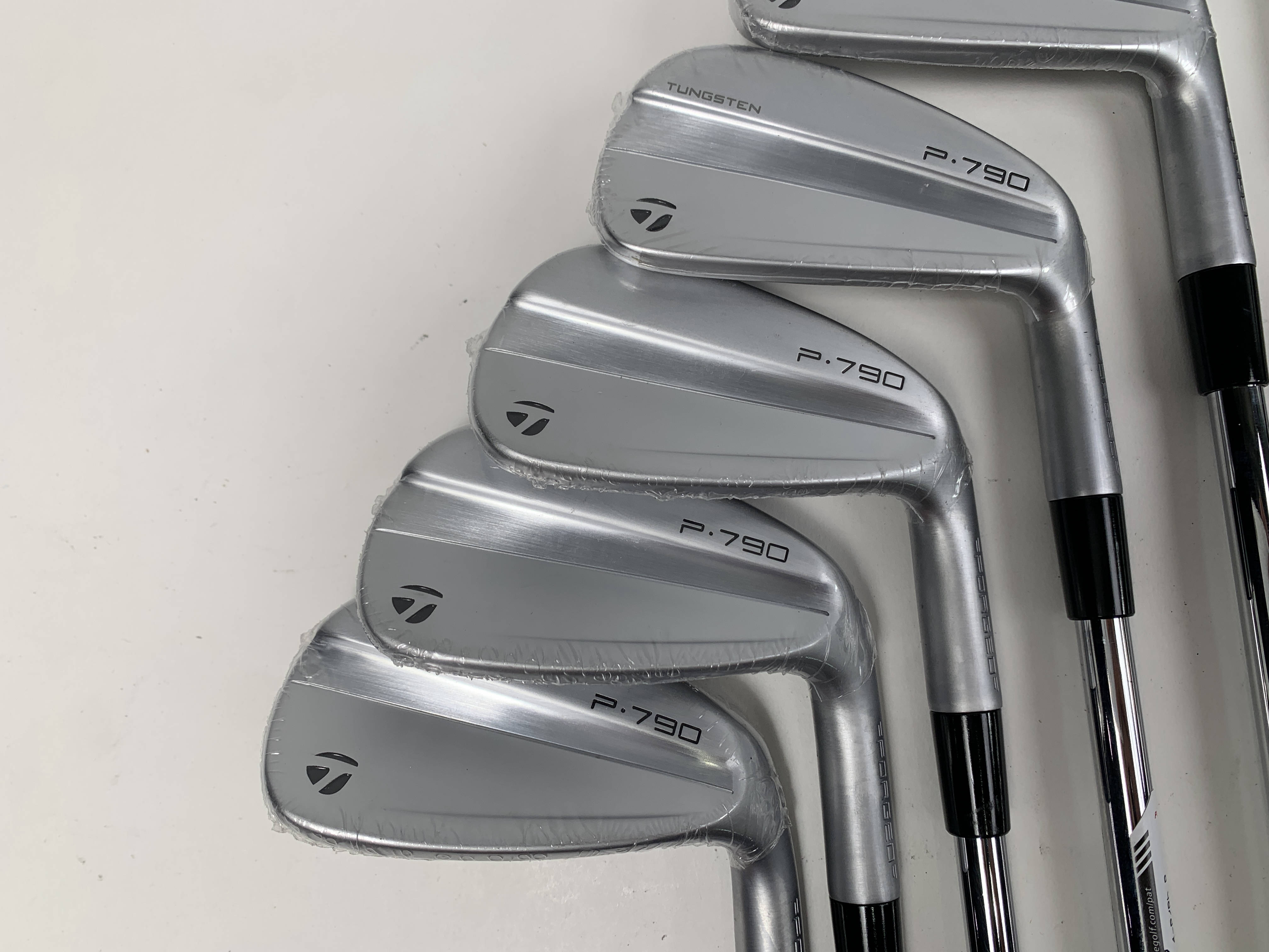 TaylorMade P790 2023 Iron Set 4-PW Dynamic Gold R300 95g Regular