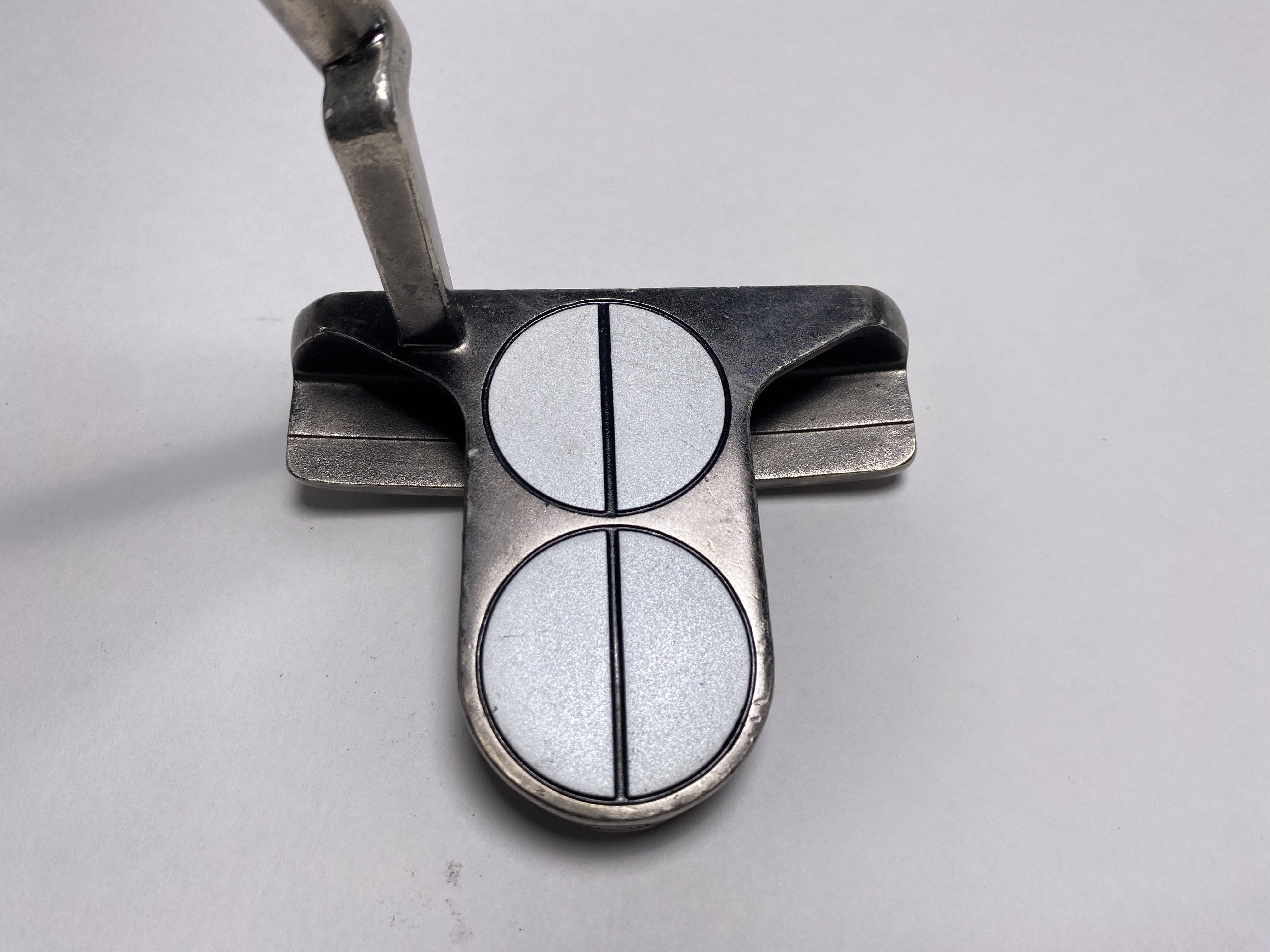 Odyssey White Ice 2-Ball Blade Putter 35