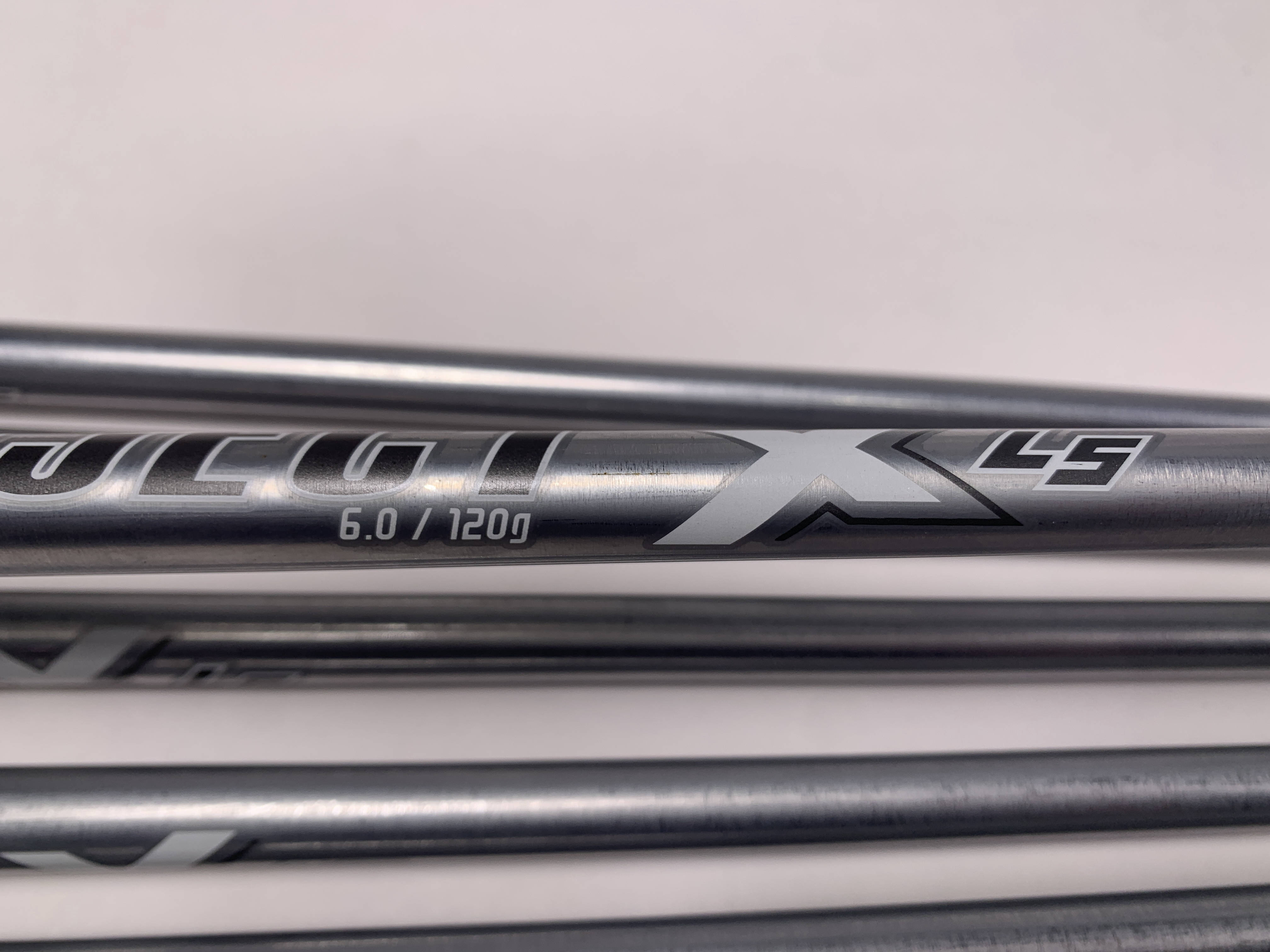 Set De Fers Titleist T150 5-PW - Arbres Project X Stiff - Droitier - Reconditionné - 6 Clubs