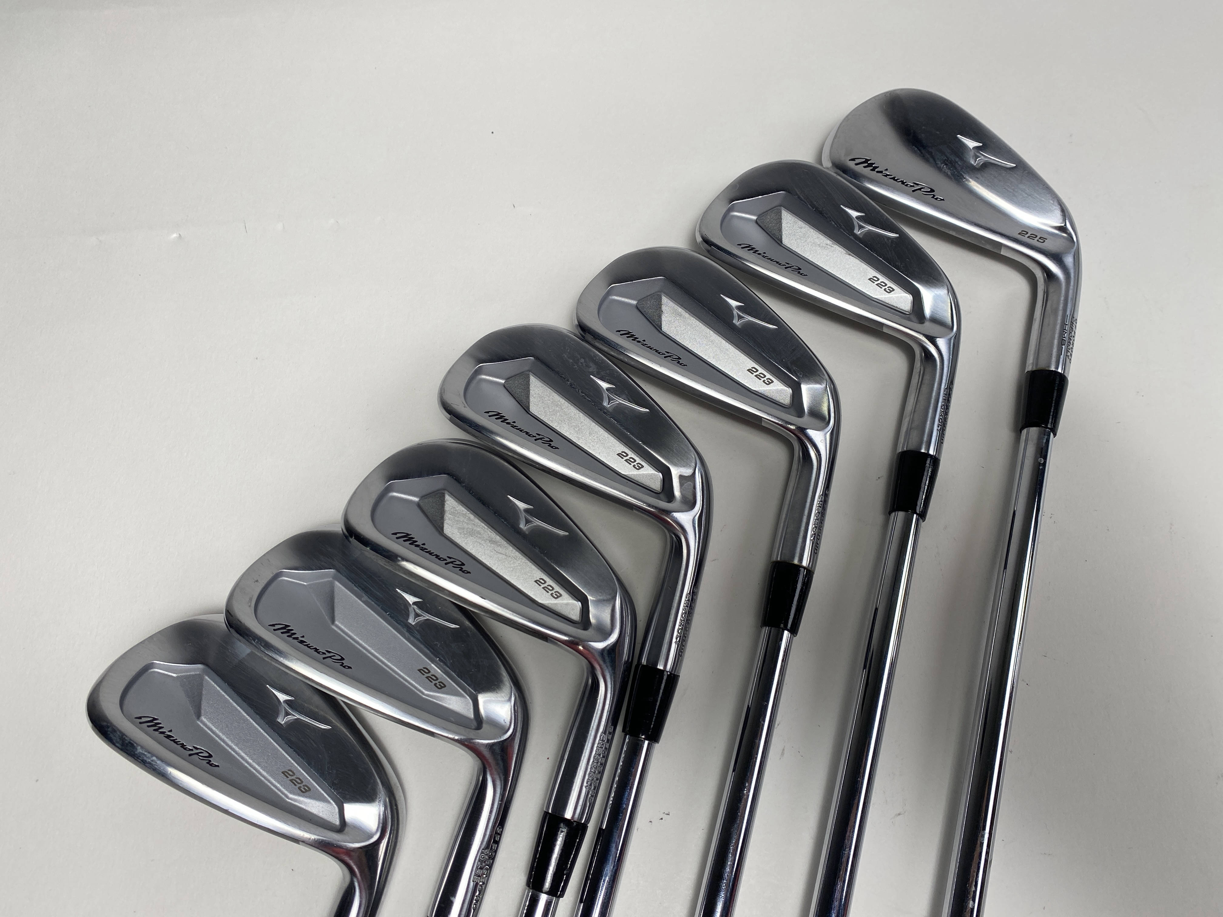 トップ Mizuno Pro 223/Pro 225 Combo Iron Set 3-9 True Temper DG クラブ