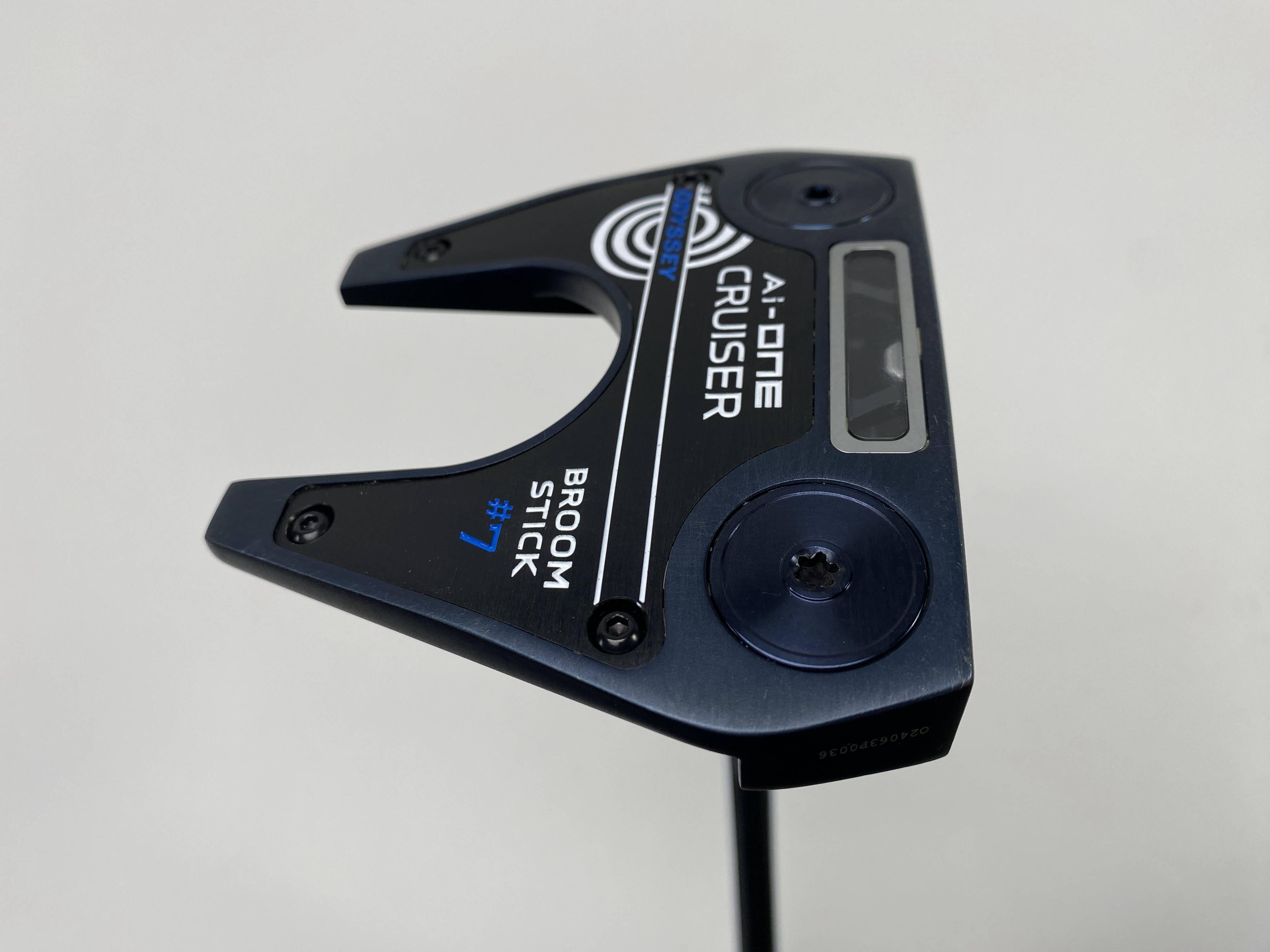 Odyssey AiーONE CRUISER BROOM STICK ♯7 Odyssey Ai-ONE Cruiser #7 CS Broomstick Putter - Carl's Golfland