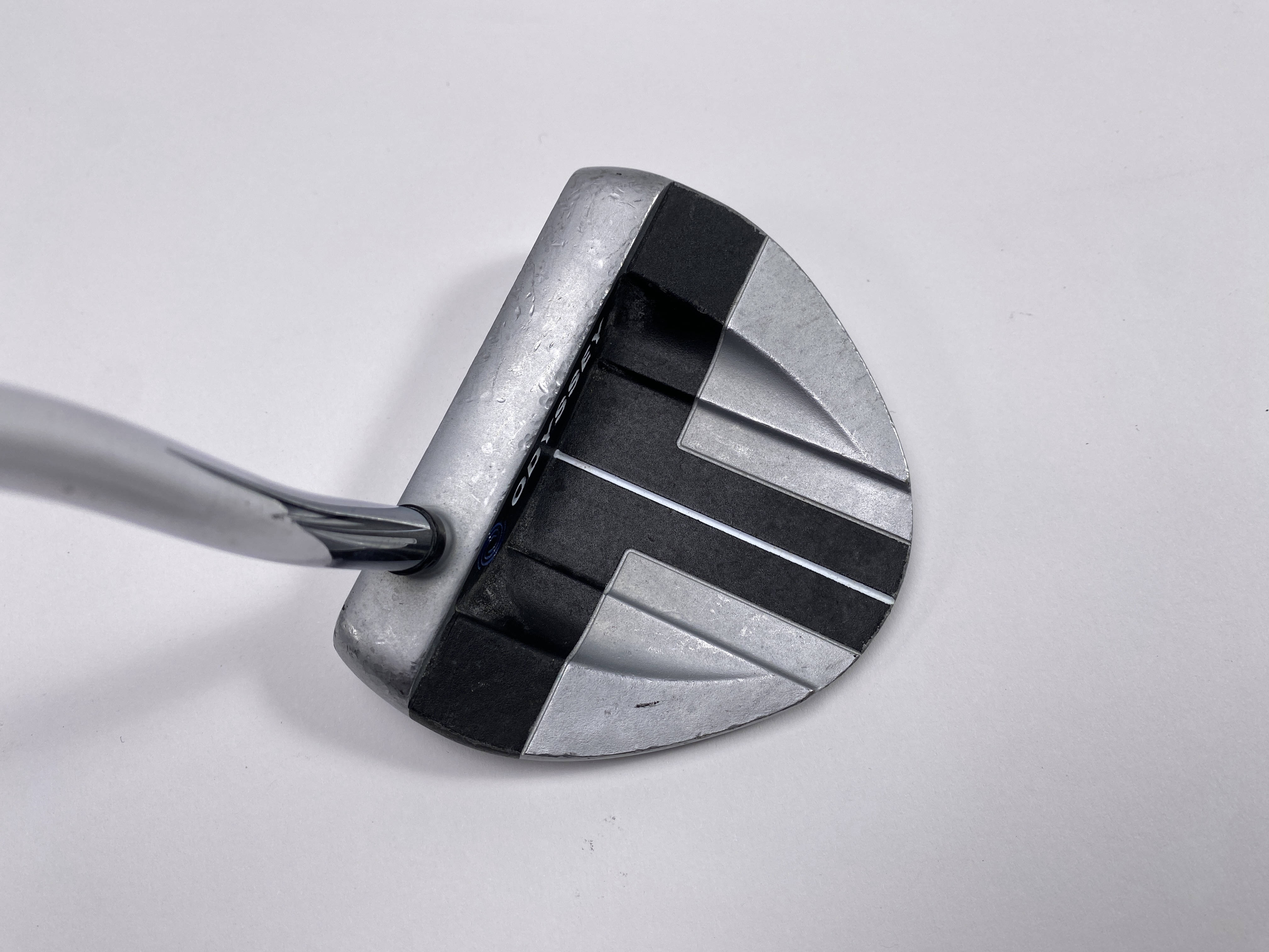 Putter Odyssey Works Versa V-Line / 34 pouces Putter Odyssey Works Versa V-Line / 34 pouces