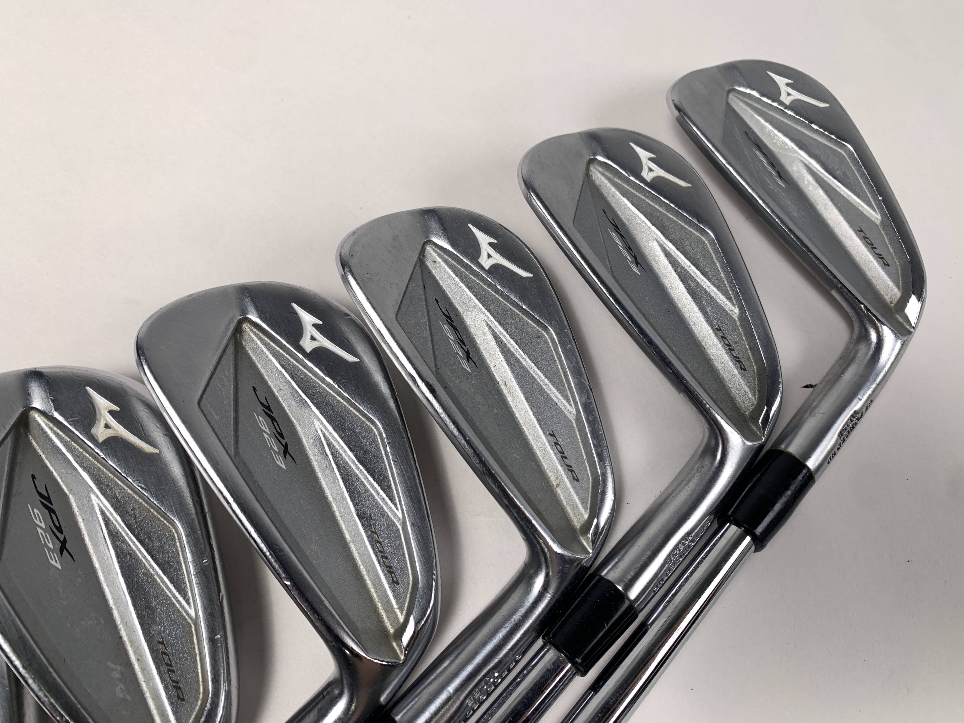 Mizuno JPX 923 Tour Iron Set 4-PW True Temper Dynamic Gold S300