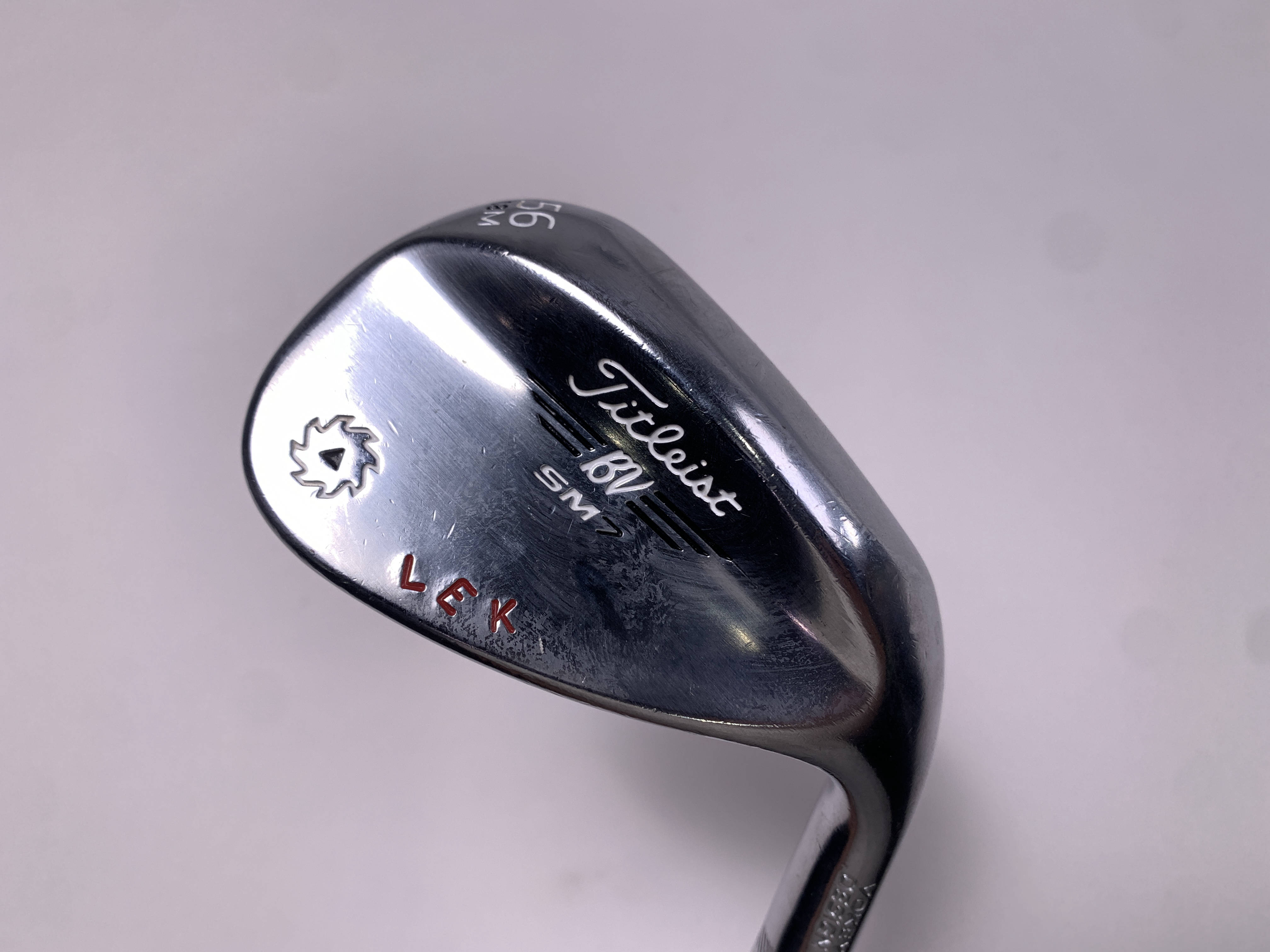 Titleist Vokey SM7 Tour Chrome Wedge 56* 8 Bounce M-Grind AMT Red