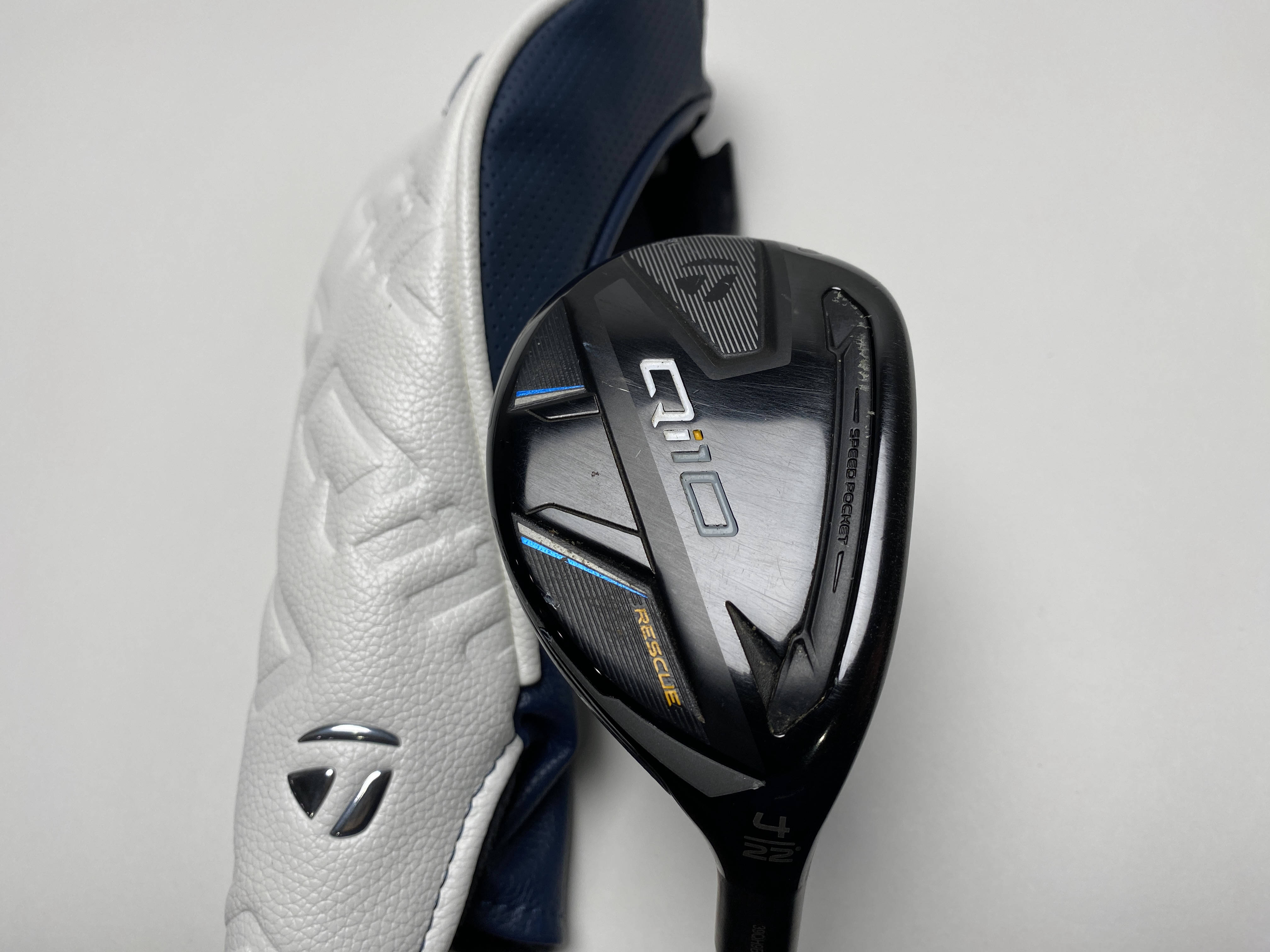 TaylorMade Qi10 4 Hybrid 22* Fujikura Ventus Blue TR HB 6-R