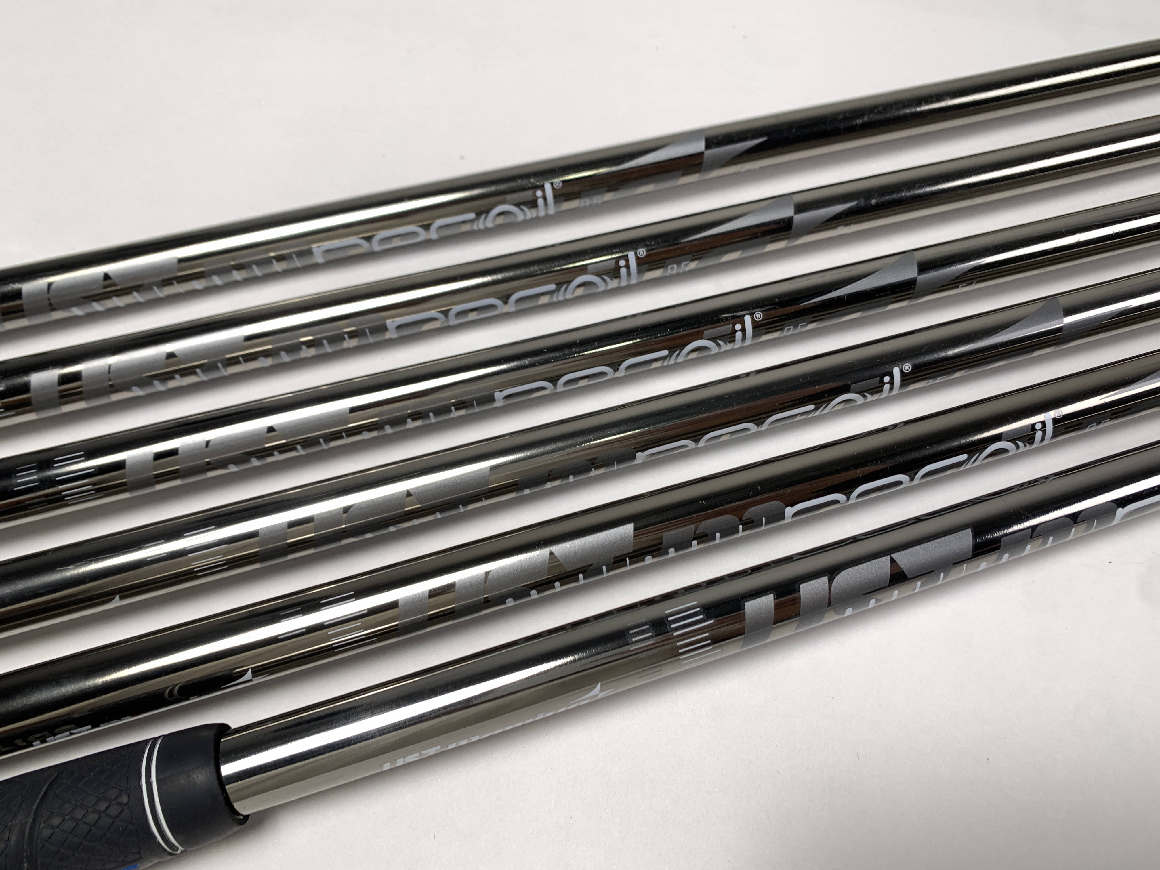 Titleist T350 2023 Iron Set 5-PW UST Mamiya Recoil 95 F4 Stiff