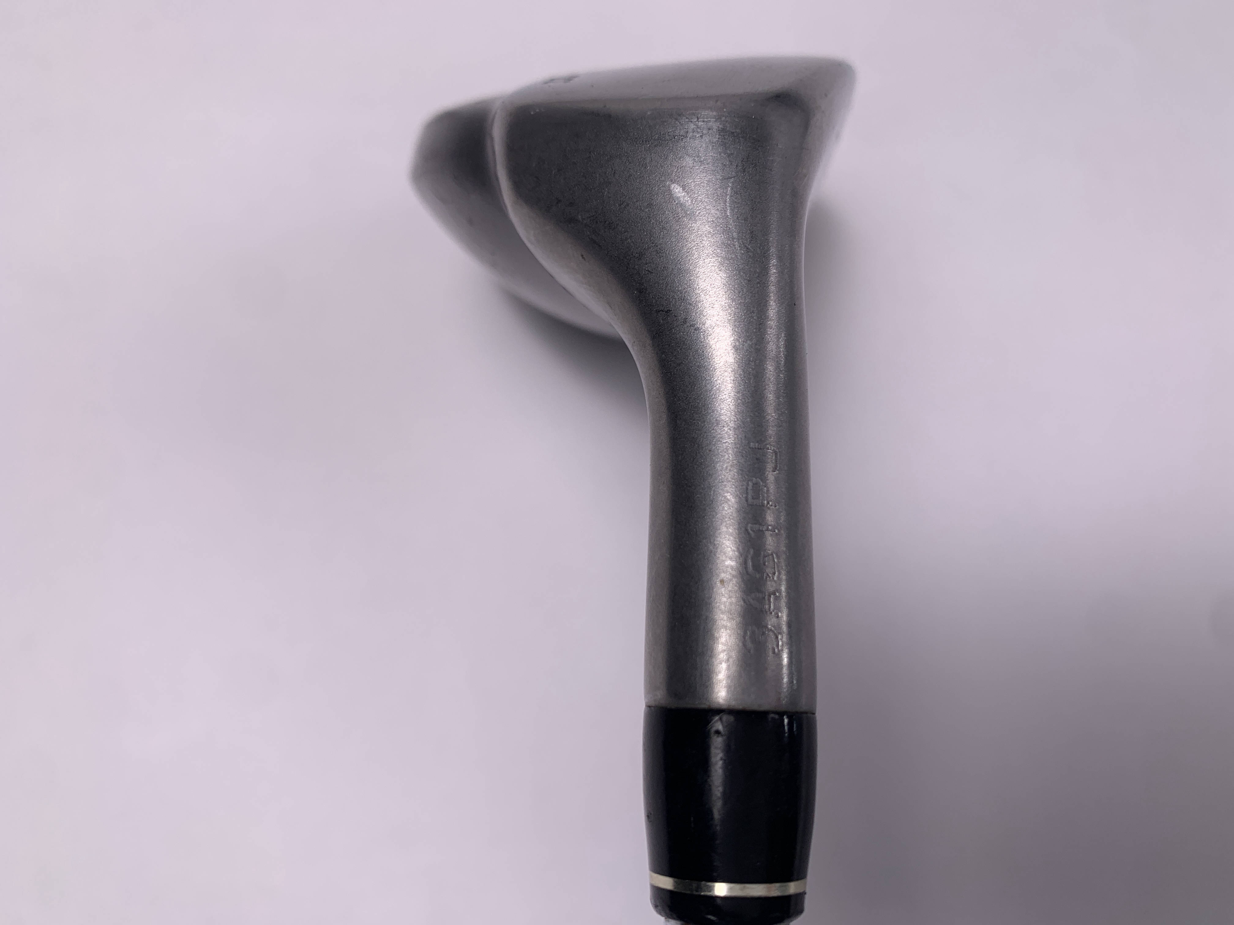 TaylorMade Rescue Mid 4 Hybride – 22°, Shaft Acier Stiff, Main Droite Homme